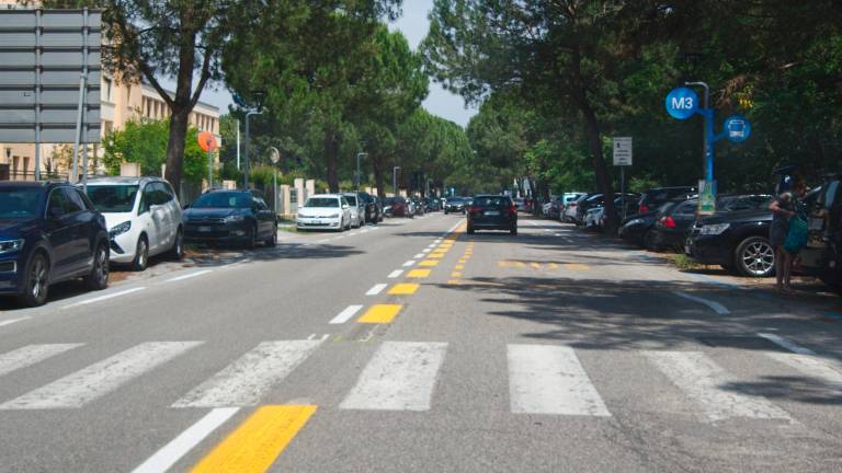 Marina di Ravenna, viale delle Nazioni: occhio alle multe da sabato 20 giugno nella corsia riservata