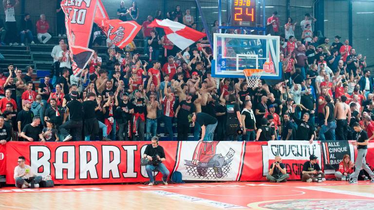 A Rimini l’omaggio a Piero Pasini in una serata trionfale e di grande basket - Gallery