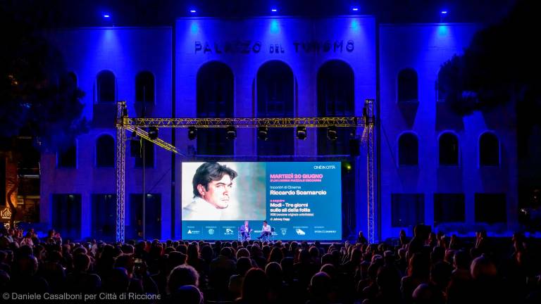 Riccione applaude Riccardo Scamarcio a “Ciné in città” / LA GALLERIA FOTOGRAFICA