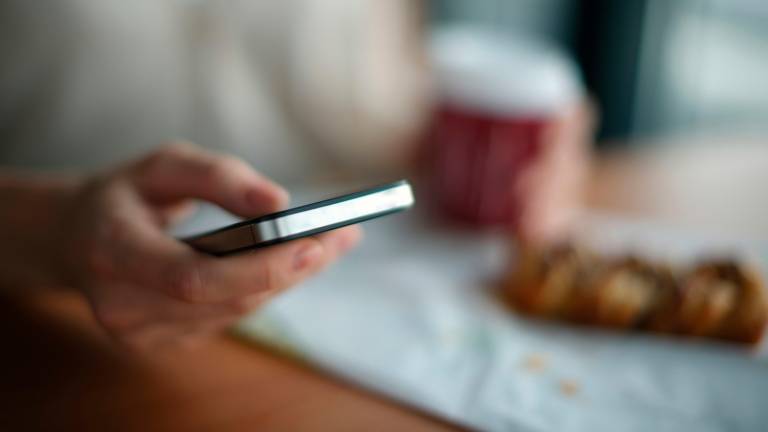 L’Ausl Romagna: “Continuano le truffe via sms”, ecco il numero a cui fare attenzione