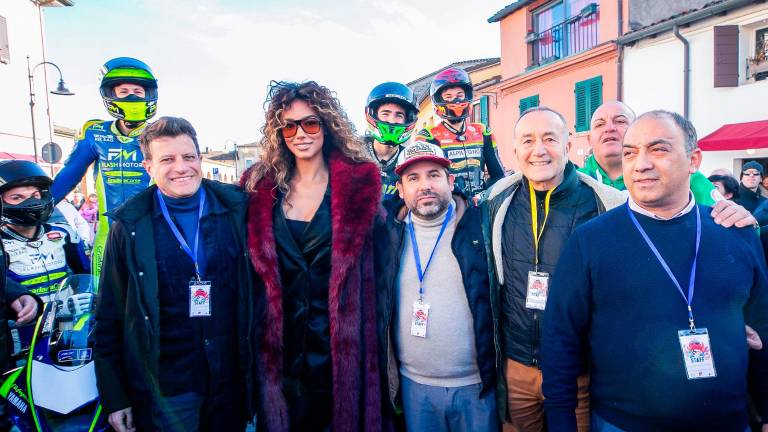 Carnevale, 10mila in piazza con Samira Lui a Santarcangelo GALLERY
