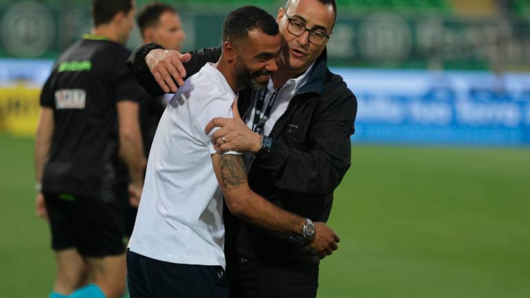 Il presidente John Aiello con Ashley Cole (Zanotti)