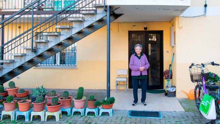 Franca Laganga, la 93enne si è fatta fotografare il 21 marzo scorso davanti alla casa da cui è stata sfrattata