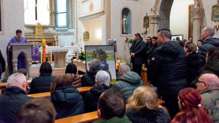 Rimini, l’ultimo saluto a Roberto Lunadei, scomparso in un incidente sulla Marecchiese