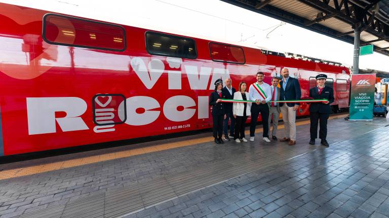 Ecco il treno Riccione: per due anni sarà l’ambasciatore della riviera VIDEO