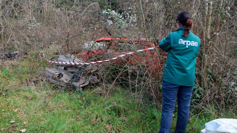 Faenza, chiede 500mila euro di fondi Pnrr per il fotovoltaico, ma l’area ha 70 tonnellate di rifiuti pericolosi e il contributo viene revocato - Gallery