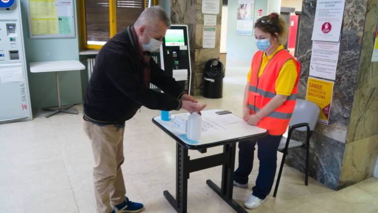 Coronavirus, negli ospedali in Romagna oggi in servizio gli steward