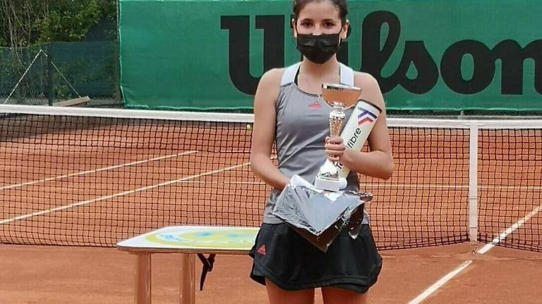 Tennis, Aurora Fabbri vince l'Under 14 del Ten Sport Center Pinarella