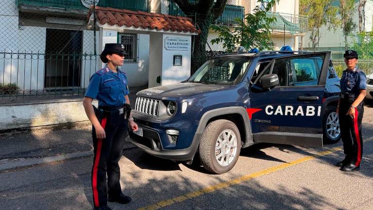 Marina di Ravenna: “Tua moglie è coinvolta in una rapina”, arrivano i Carabinieri e il truffatore di anziani scappa