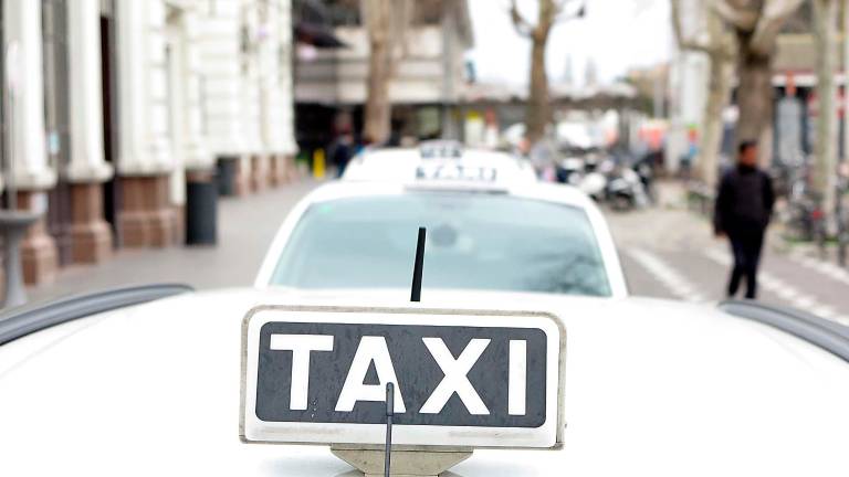 Taxi a Rimini, sconto notturno per le donne e per chi va all’ospedale