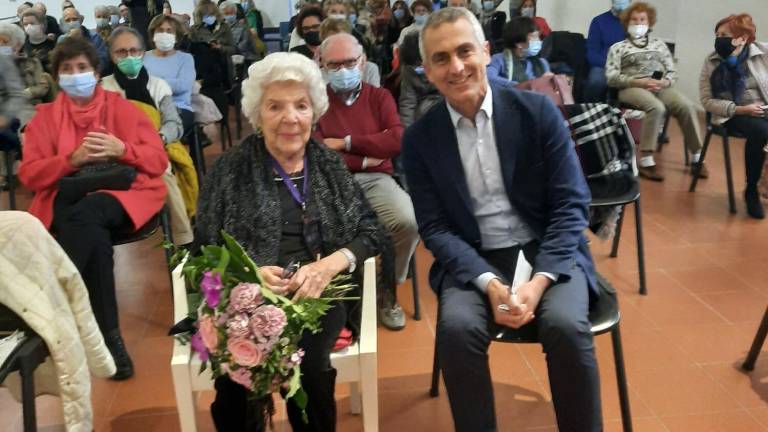 Rimini, gli auguri del sindaco per i 100 anni della professoressa Fernanda Argnani