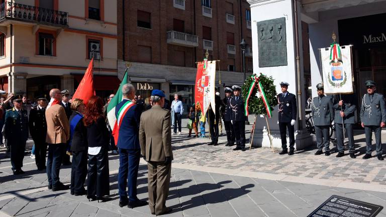 Rimini, il sindaco Sadegholvaad: “Il 25 aprile è patrimonio nazionale, una festa di tutti” - Gallery