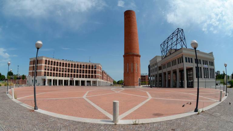 Forlì, illuminazione e videosorveglianza in piazza Orsi Mangelli: dalla Regione 142mila euro