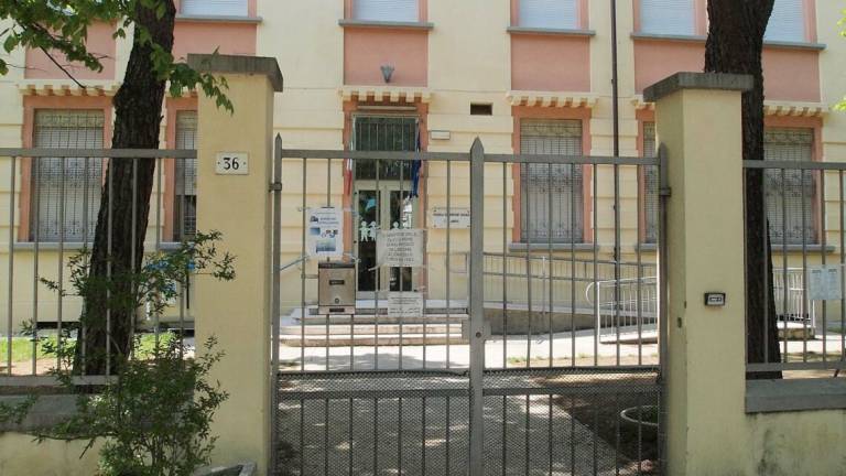 Rimini, troppi contagi Covid chiude la scuola De Amicis