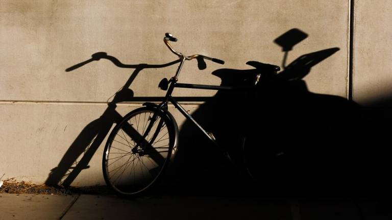 Rimini, sorpreso con le cesoie a rubare biciclette: arrestato
