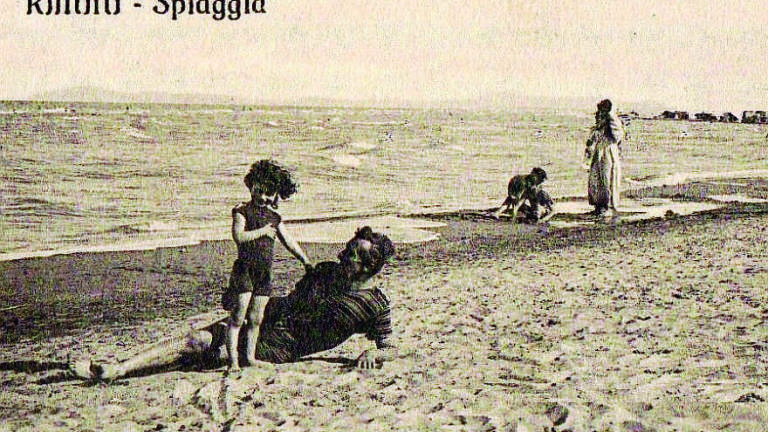 Ladruncoli in spiaggia a Rimini, più di 100 anni fa