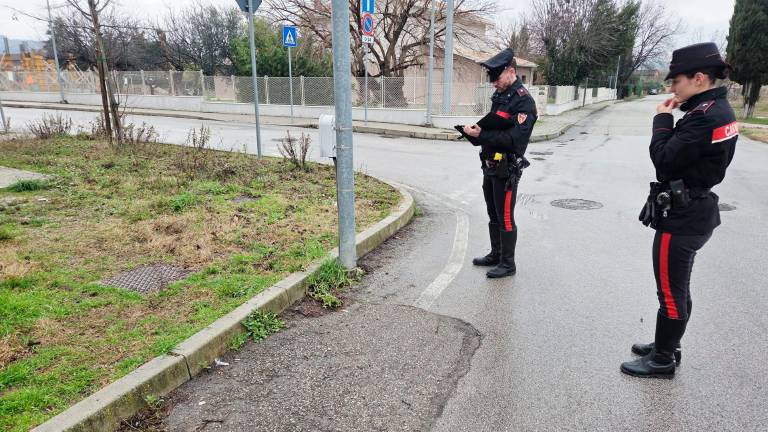 I rilievi dei Carabinieri (foto Migliorini)