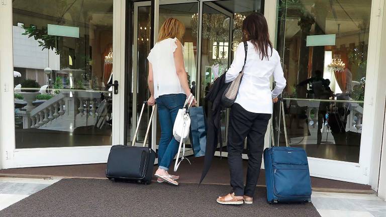 Turismo in Romagna, un ponte del primo maggio con ottimi numeri: “A Rimini occupazione degli hotel al 90%”