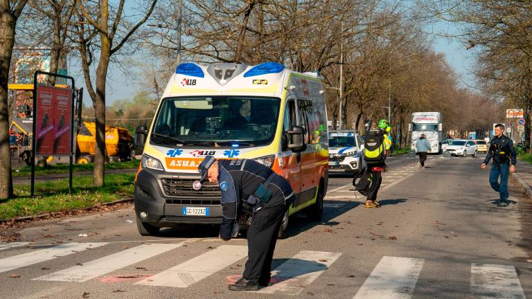 Imola, grave una donna di 68 anni investita questa mattina in via Pirandello
