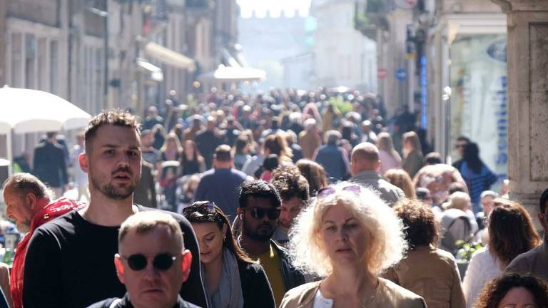 Pasqua a Rimini, l'ondata di turisti negli hotel col riscaldamento acceso
