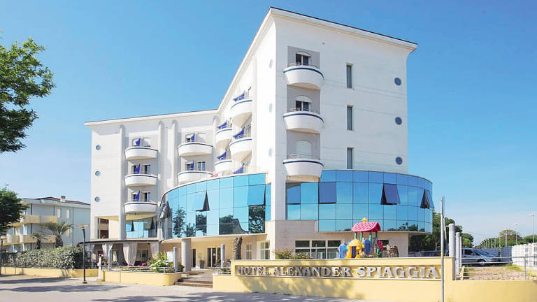 L’hotel Alexander Spiaggia di San Mauro acquistato dalla famiglia Pazzini