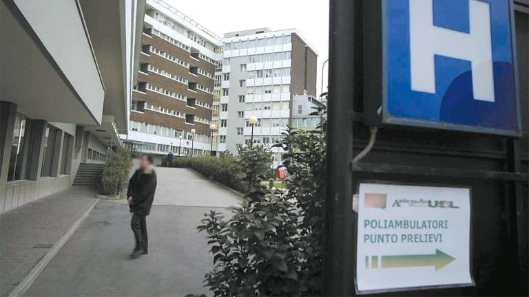 Rimini, punto da una siringa insanguinata sulla ciclabile. Paura per un bambino di 11 anni