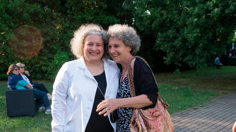 Catia Fuligni (a destra) con l’ex presidente di Seacoop Roberta Tattini che nel 2025 ha lasciato il posto a Francesca Assente (Foto MMPH)