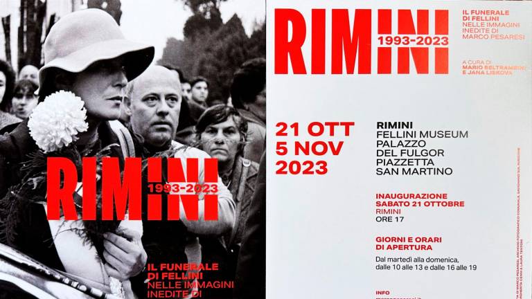 Trent’anni fa il funerale-evento di Federico Fellini: gli scatti inediti a Rimini