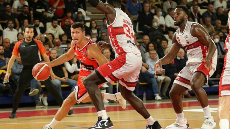 Basket A2, l'Unieuro ha aperto la prevendita per il derby con Rimini di mercoledì 4 gennaio