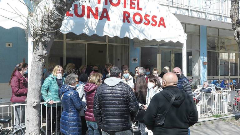 Rimini, i profughi ucraini non vogliono lasciare gli hotel