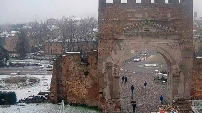 Fiocchi all’arco d’Augusto a Rimini