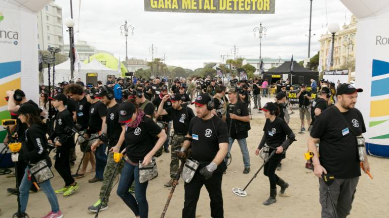 Cesenatico, domenica torna il campionato dei metal detector