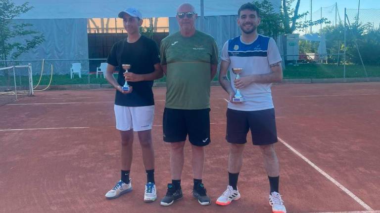 Tennis, Malavasi fa... Tana libera tutti a Cattolica