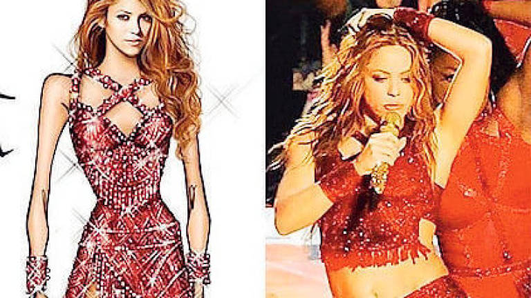 La firma di Rimini sul Super Bowl fa brillare il vestito di Shakira