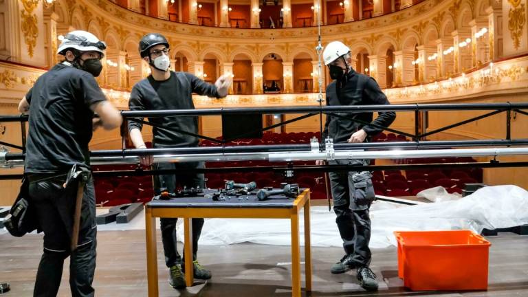 Teatro Galli, segnali di risveglio