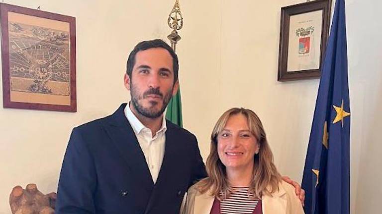 Il presidente della Provincia Enzo Lattuca con la consigliere con delega alla programmazione scolastica Milena Garavini