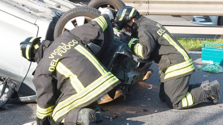 Rimini, incidente: si ribalta sull’Adriatica, traffico in tilt - Gallery