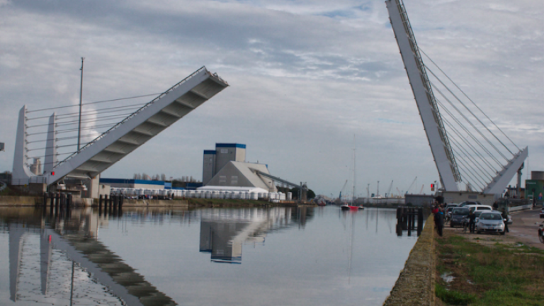 Ravenna, ponte mobile chiuso giovedì mattina per manutenzione