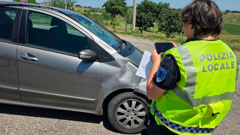 San Clemente, turista tedesco in bici investito da un’auto