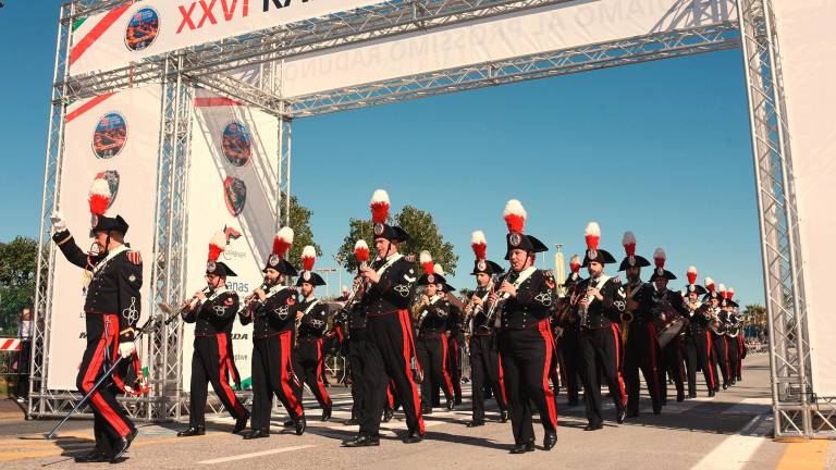 Rimini. La sfilata sul lungomare al raduno dell’Associazione nazionale dei carabinieri VIDEO e FOTOGALLERY Migliorini