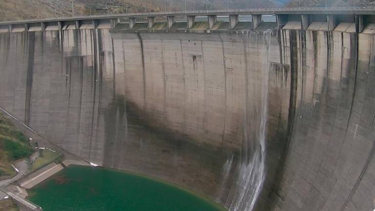 La tracimazione della diga