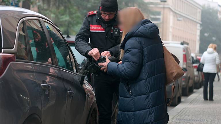 Ravenna, lancio di sampietrini in zona stazione