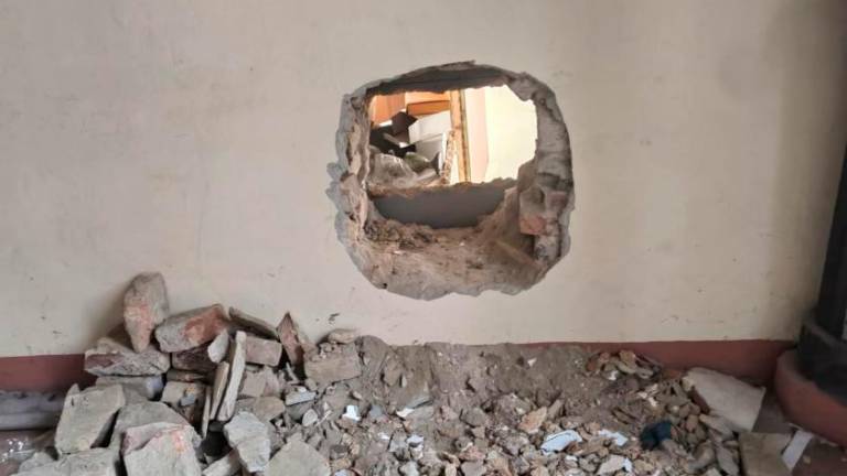 Forlì, presa la “banda del buco”: rubarono gioielli per 60mila euro, due ladri in carcere