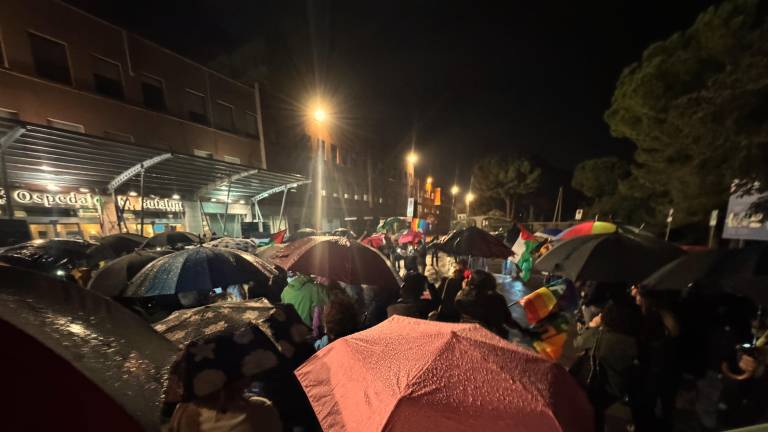Cesena. Sanitari per Gaza, la manifestazione davanti all’ospedale Bufalini