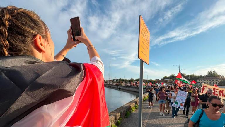 Una manifestazione in Darsena a Ravenna contro il genocidio a Gaza