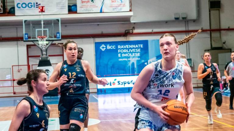 La E-Work Faenza piega Torino e vede le semifinali (67-51)