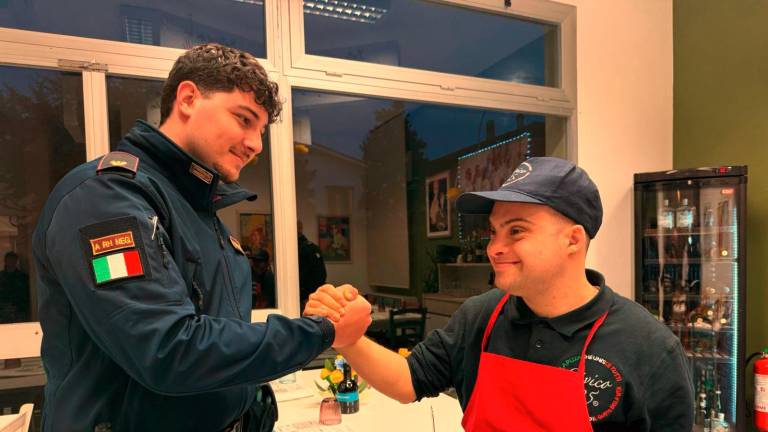Inclusione in tavola: a Castel Bolognese la Polizia di Stato celebra la Giornata Mondiale della Sindrome di Down
