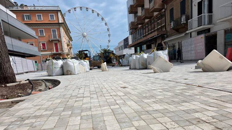 Riccione, viale Ceccarini: per Pasqua aperto il nuovo tratto fino a viale Gramsci