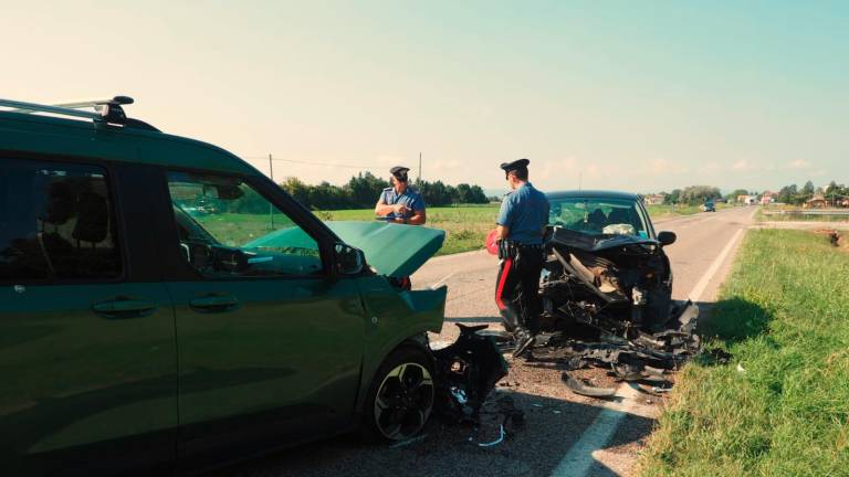 Cervia. Scontro frontale tra due veicoli in via Bollana, sei feriti tra cui due bambini