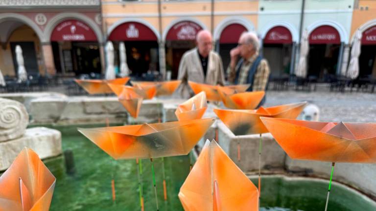 Blitz artistico per Gaza alla Fontana Masini di Cesena FOTOGALLERY